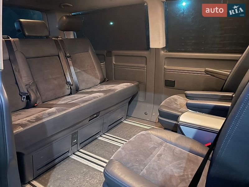 Минивэн Volkswagen Multivan 2013 в Киеве фото 5 Минивэн Volkswagen Multivan 2013 в Киеве