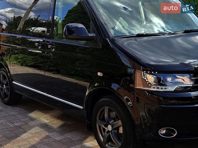 Мінівен Volkswagen Multivan 2014 в Дніпрі