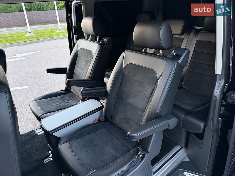 Минивэн Volkswagen Multivan 2019 в Киеве