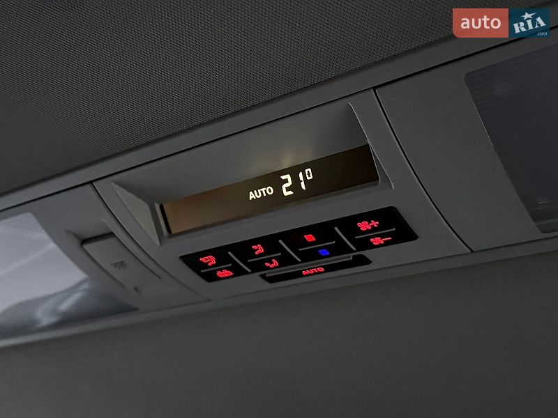 Минивэн Volkswagen Multivan 2019 в Киеве