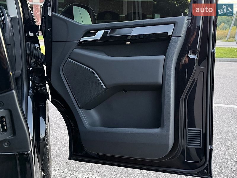 Минивэн Volkswagen Multivan 2019 в Киеве