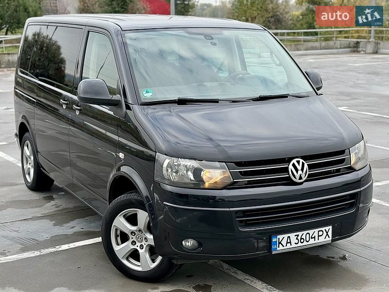 Минивэн Volkswagen Multivan 2013 в Киеве