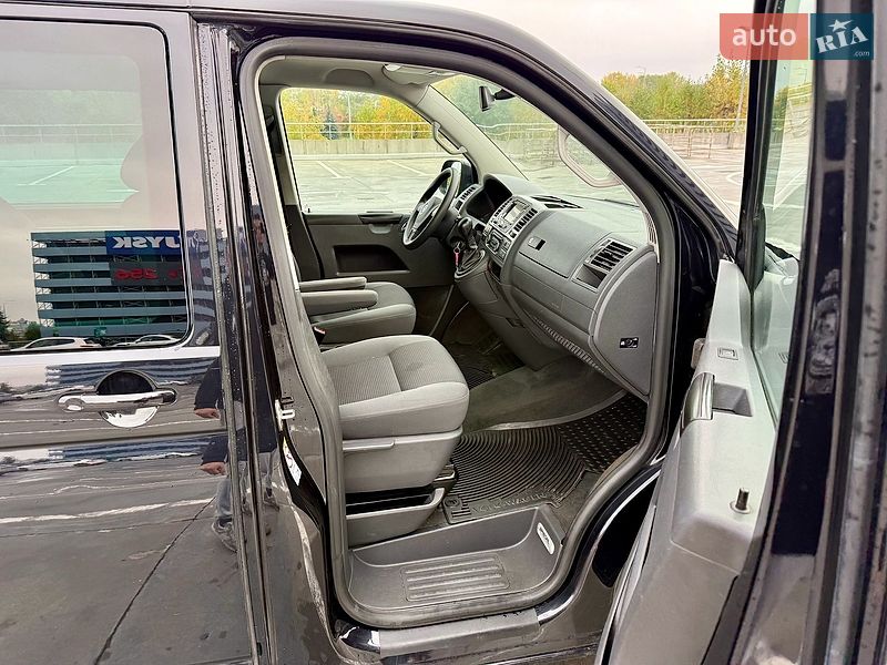 Минивэн Volkswagen Multivan 2013 в Киеве