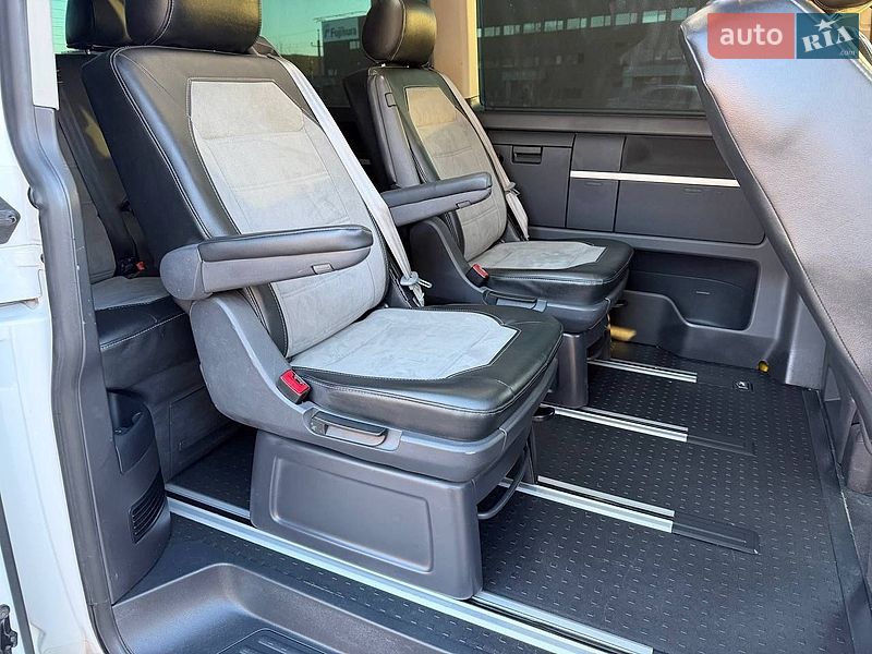 Мінівен Volkswagen Multivan 2021 в Львові