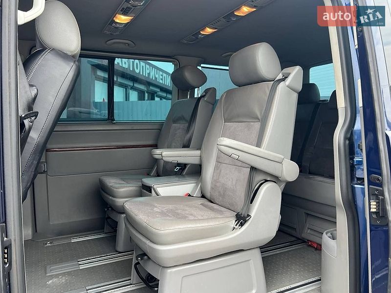 Минивэн Volkswagen Multivan 2008 в Киеве