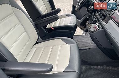 Минивэн Volkswagen Multivan 2016 в Луцке