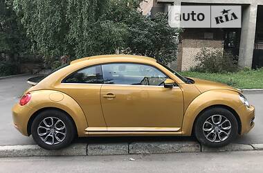 Хэтчбек Volkswagen New Beetle 2016 в Киеве