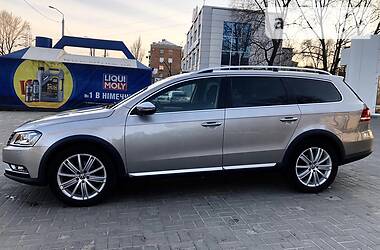 Універсал Volkswagen Passat Alltrack 2013 в 