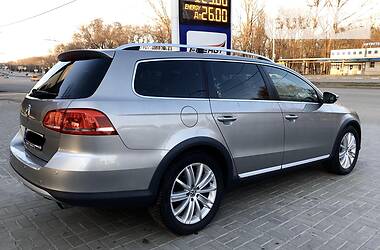 Універсал Volkswagen Passat Alltrack 2013 в 