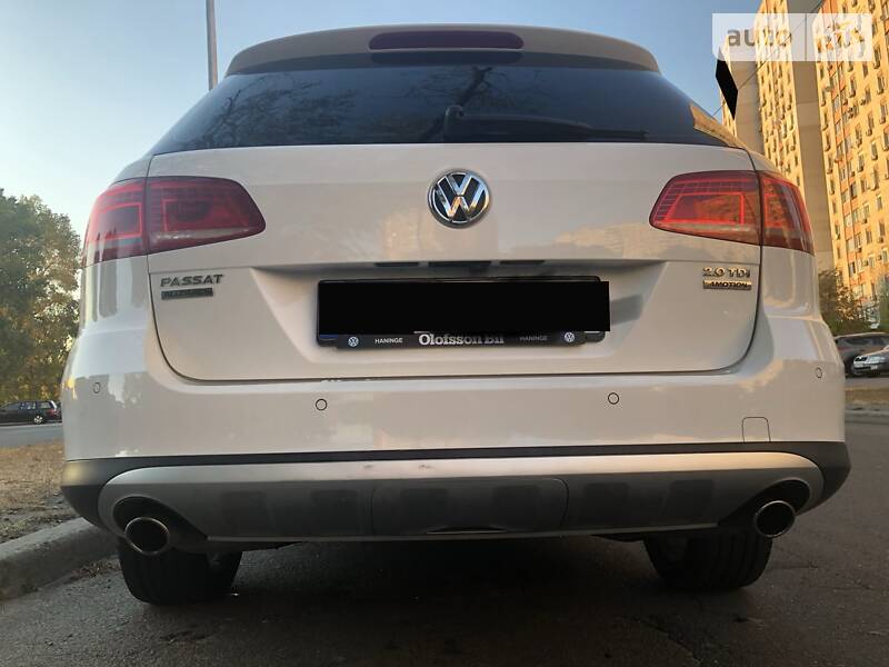 Універсал Volkswagen Passat Alltrack 2014 в Києві