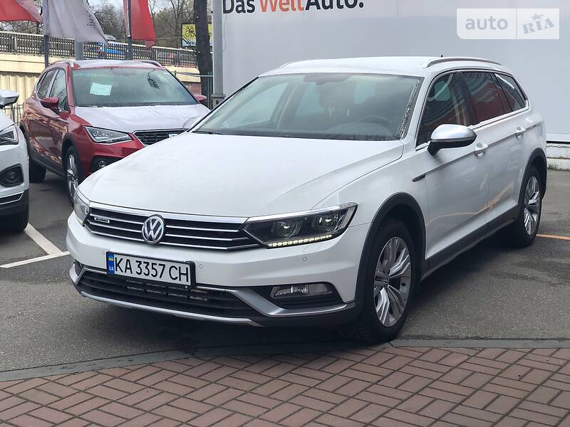 Універсал Volkswagen Passat Alltrack 2015 в Києві