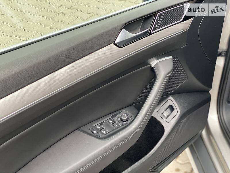 Універсал Volkswagen Passat Alltrack 2016 в Рівному фото 24 Універсал Volkswagen Passat Alltrack 2016 в Рівному