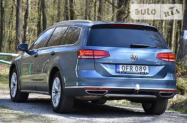 Універсал Volkswagen Passat Alltrack 2016 в 