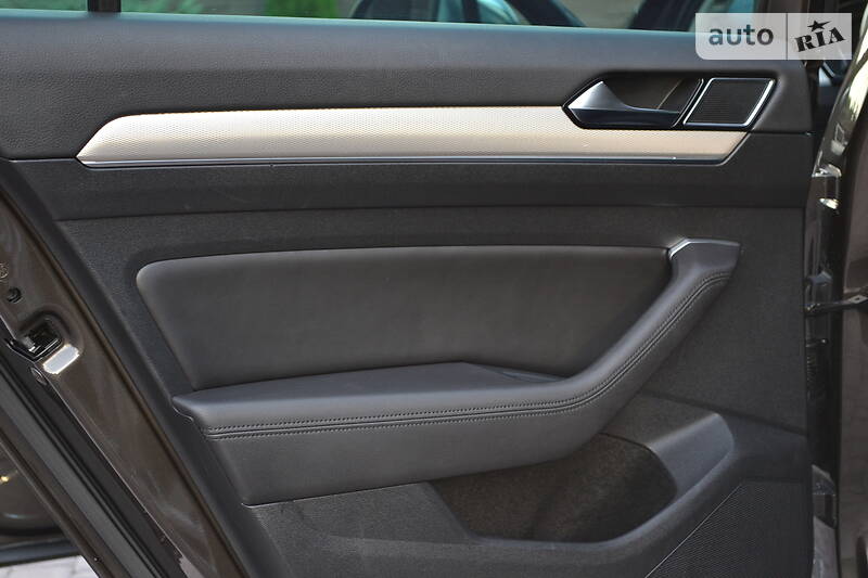 Універсал Volkswagen Passat Alltrack 2017 в Рівному
