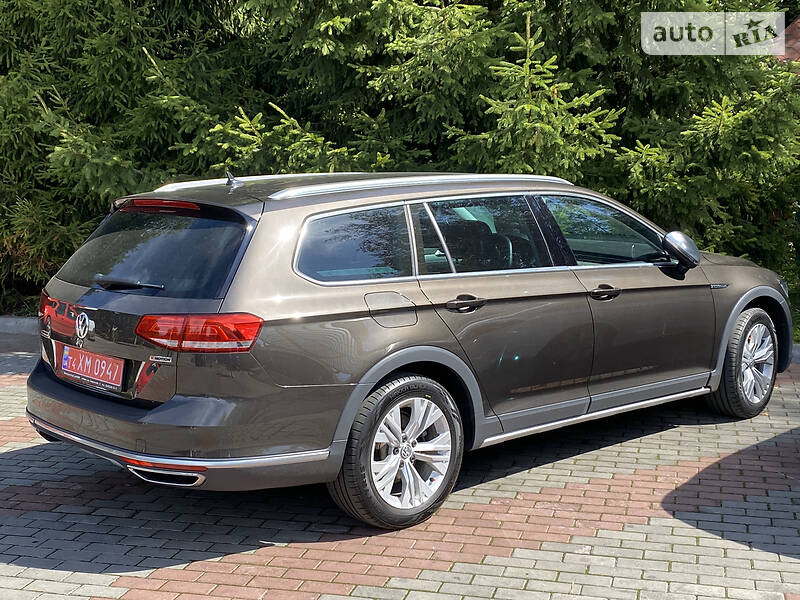 Універсал Volkswagen Passat Alltrack 2017 в Рівному