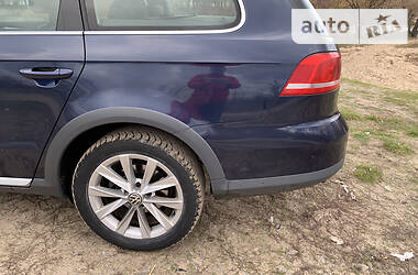 Универсал Volkswagen Passat Alltrack 2012 в Киеве