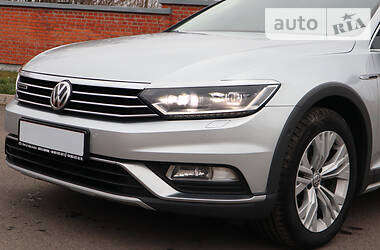 Универсал Volkswagen Passat Alltrack 2017 в Дрогобыче