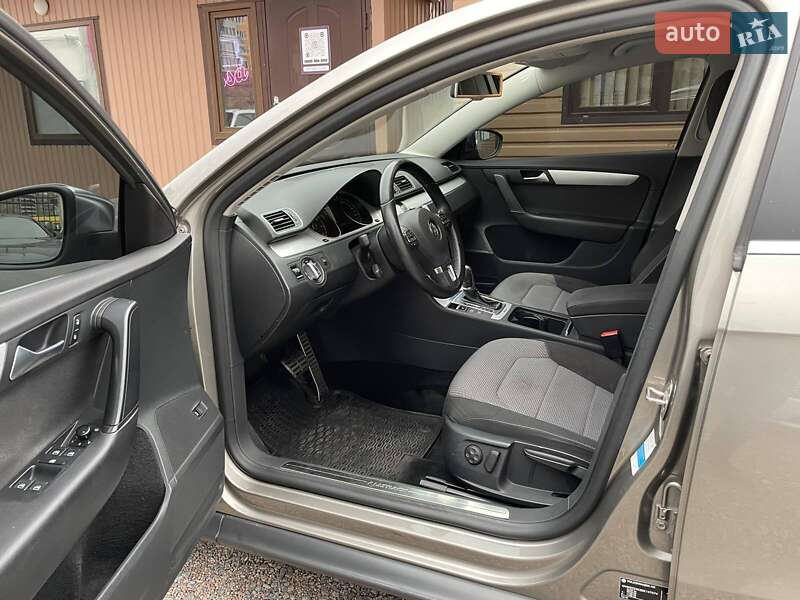 Универсал Volkswagen Passat Alltrack 2013 в Одессе