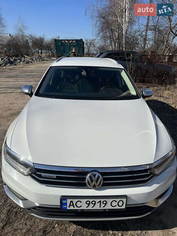Универсал Volkswagen Passat Alltrack 2015 в Луцке