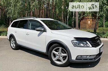 Унiверсал Volkswagen Passat Alltrack 2014 в Києві