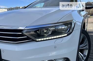 Универсал Volkswagen Passat Alltrack 2016 в Дрогобыче