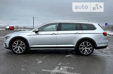 Универсал Volkswagen Passat Alltrack 2019 в Ровно