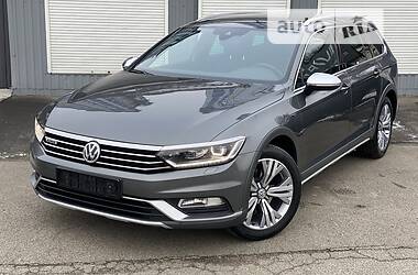 Универсал Volkswagen Passat Alltrack 2017 в Киеве