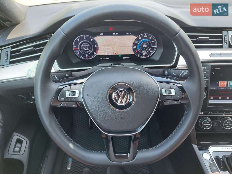 Универсал Volkswagen Passat Alltrack 2016 в Калуше