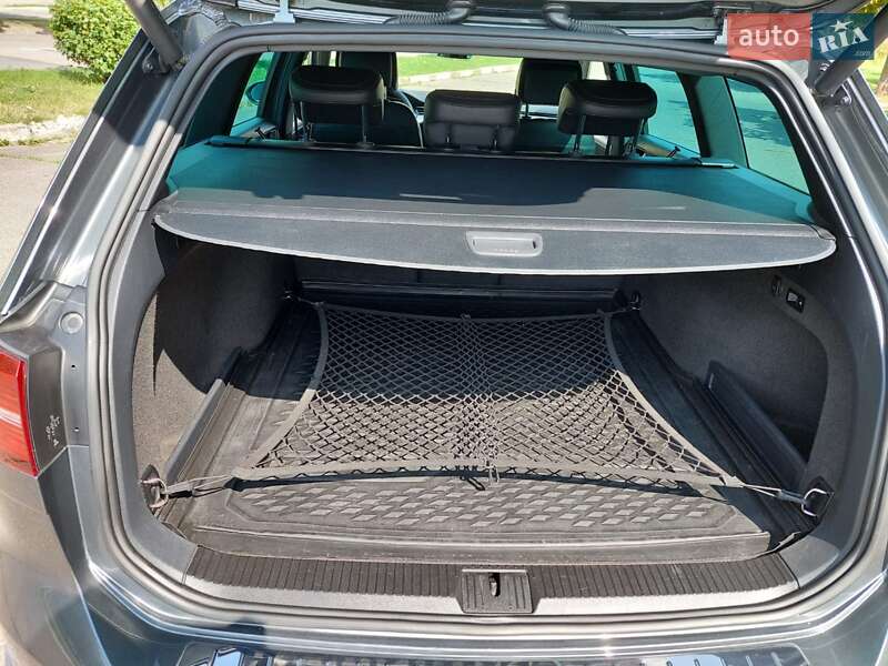 Универсал Volkswagen Passat Alltrack 2016 в Калуше