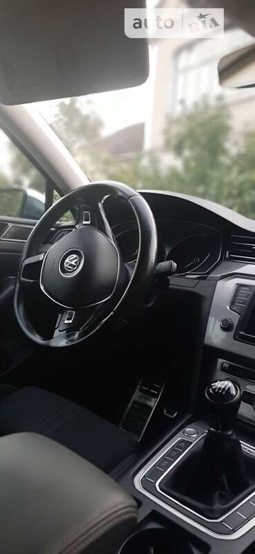 Универсал Volkswagen Passat Alltrack 2016 в Калуше
