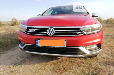 Универсал Volkswagen Passat Alltrack 2016 в Днепре