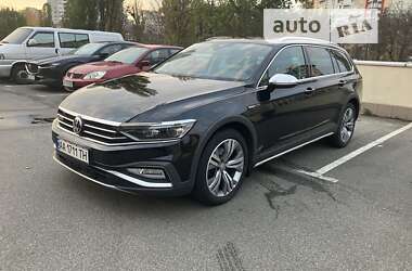 Универсал Volkswagen Passat Alltrack 2020 в Киеве