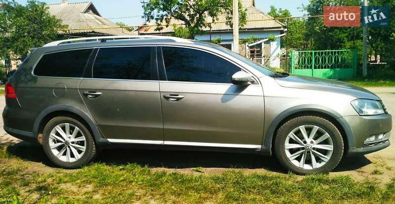 Универсал Volkswagen Passat Alltrack 2013 в Подольске