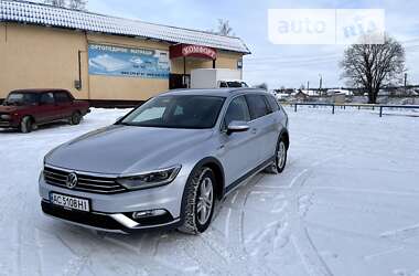 Універсал Volkswagen Passat Alltrack 2016 в Охтирці