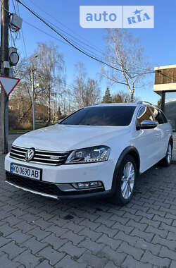 Универсал Volkswagen Passat Alltrack 2013 в Черновцах