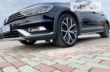 Универсал Volkswagen Passat Alltrack 2015 в Хусте