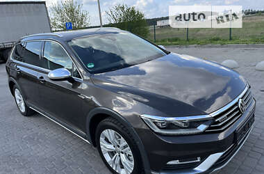 Універсал Volkswagen Passat Alltrack 2016 в Радивиліві