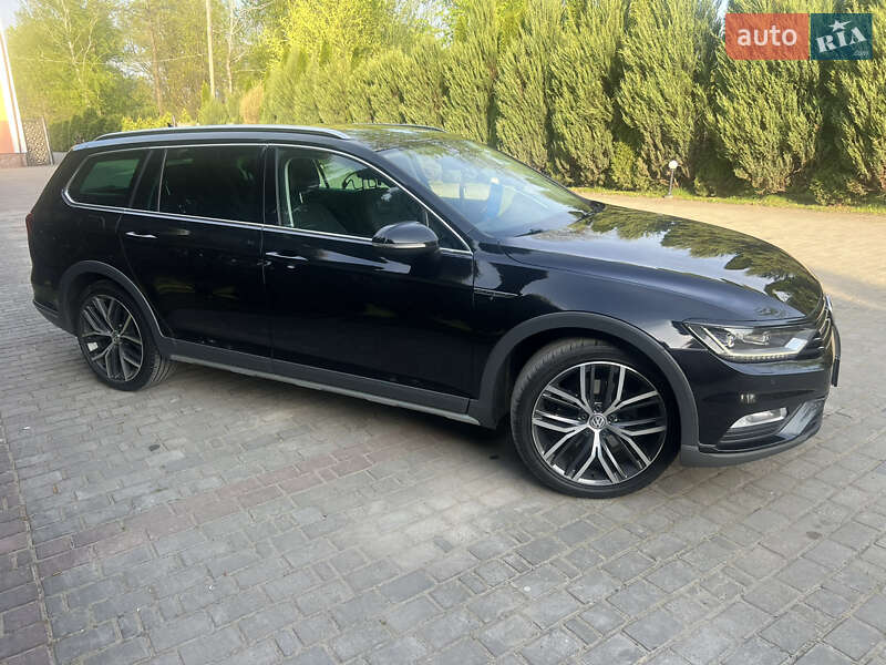 Универсал Volkswagen Passat Alltrack 2015 в Самборе