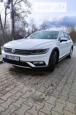 Универсал Volkswagen Passat Alltrack 2019 в Владимир-Волынском