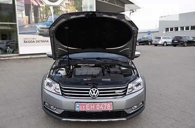 Универсал Volkswagen Passat Alltrack 2013 в Луцке