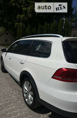 Универсал Volkswagen Passat Alltrack 2013 в Кременце