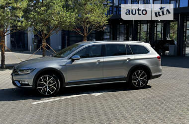 Универсал Volkswagen Passat Alltrack 2016 в Ровно