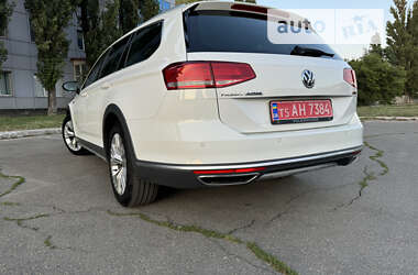 Универсал Volkswagen Passat Alltrack 2018 в Киеве