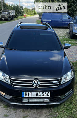 Универсал Volkswagen Passat Alltrack 2012 в 