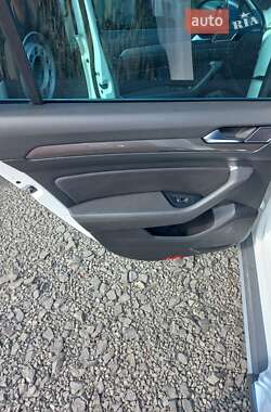 Универсал Volkswagen Passat Alltrack 2015 в 