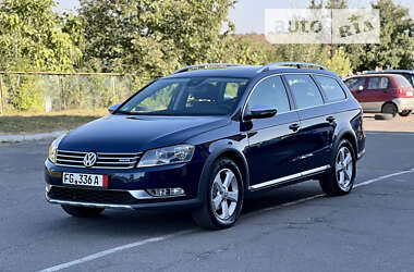 Універсал Volkswagen Passat Alltrack 2013 в Рівному