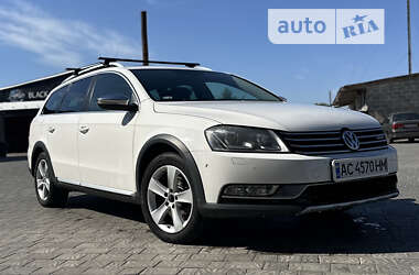 Універсал Volkswagen Passat Alltrack 2014 в Києві