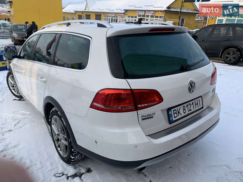 Универсал Volkswagen Passat Alltrack 2012 в Ровно