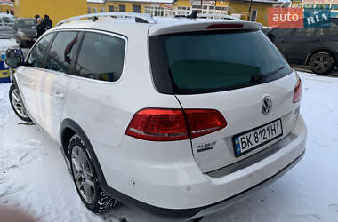 Универсал Volkswagen Passat Alltrack 2012 в Ровно