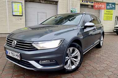 Универсал Volkswagen Passat Alltrack 2017 в Киеве